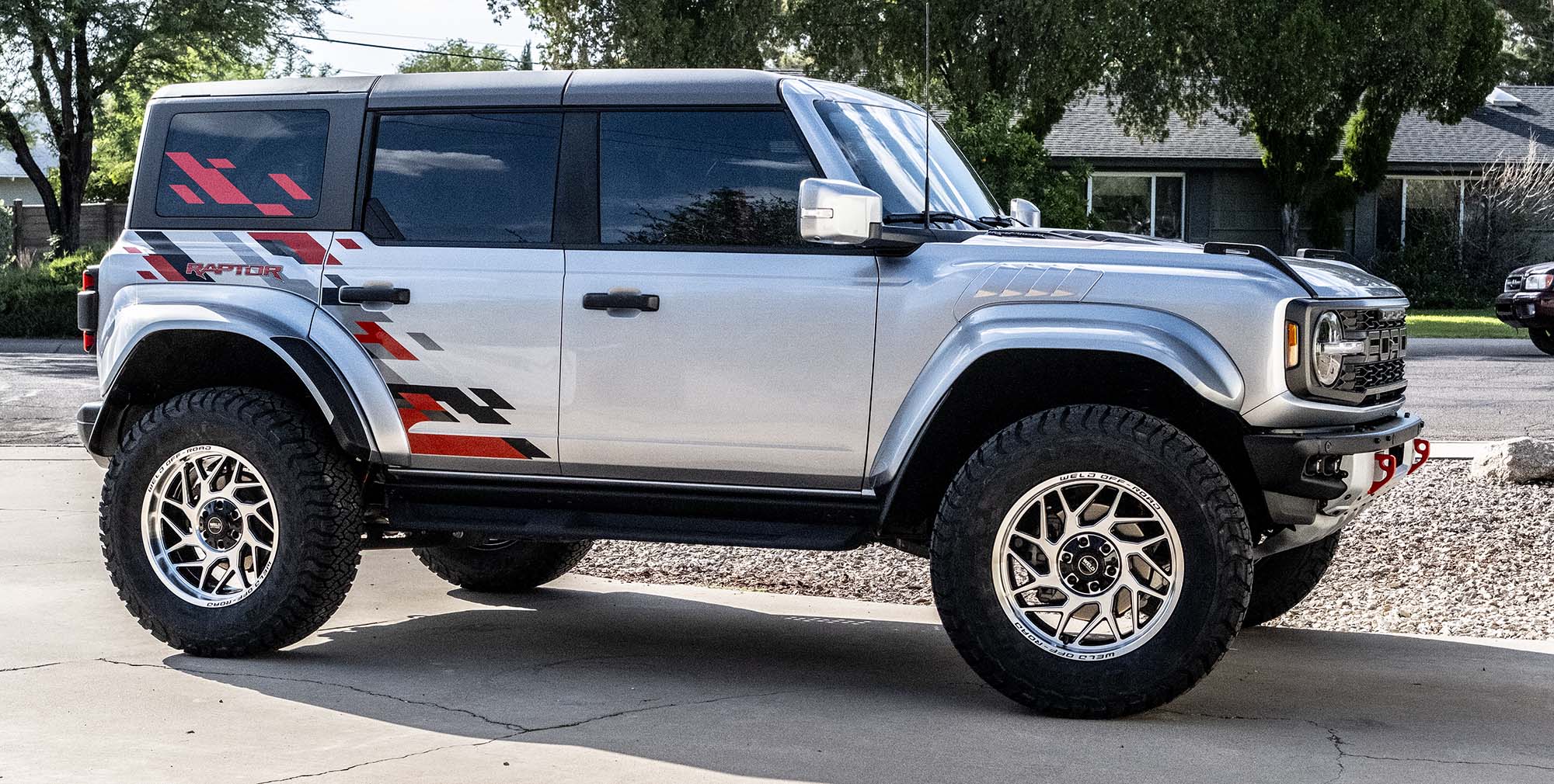 2025Jul17_DSF1585_New tires & wheels, LF_2000w.jpg