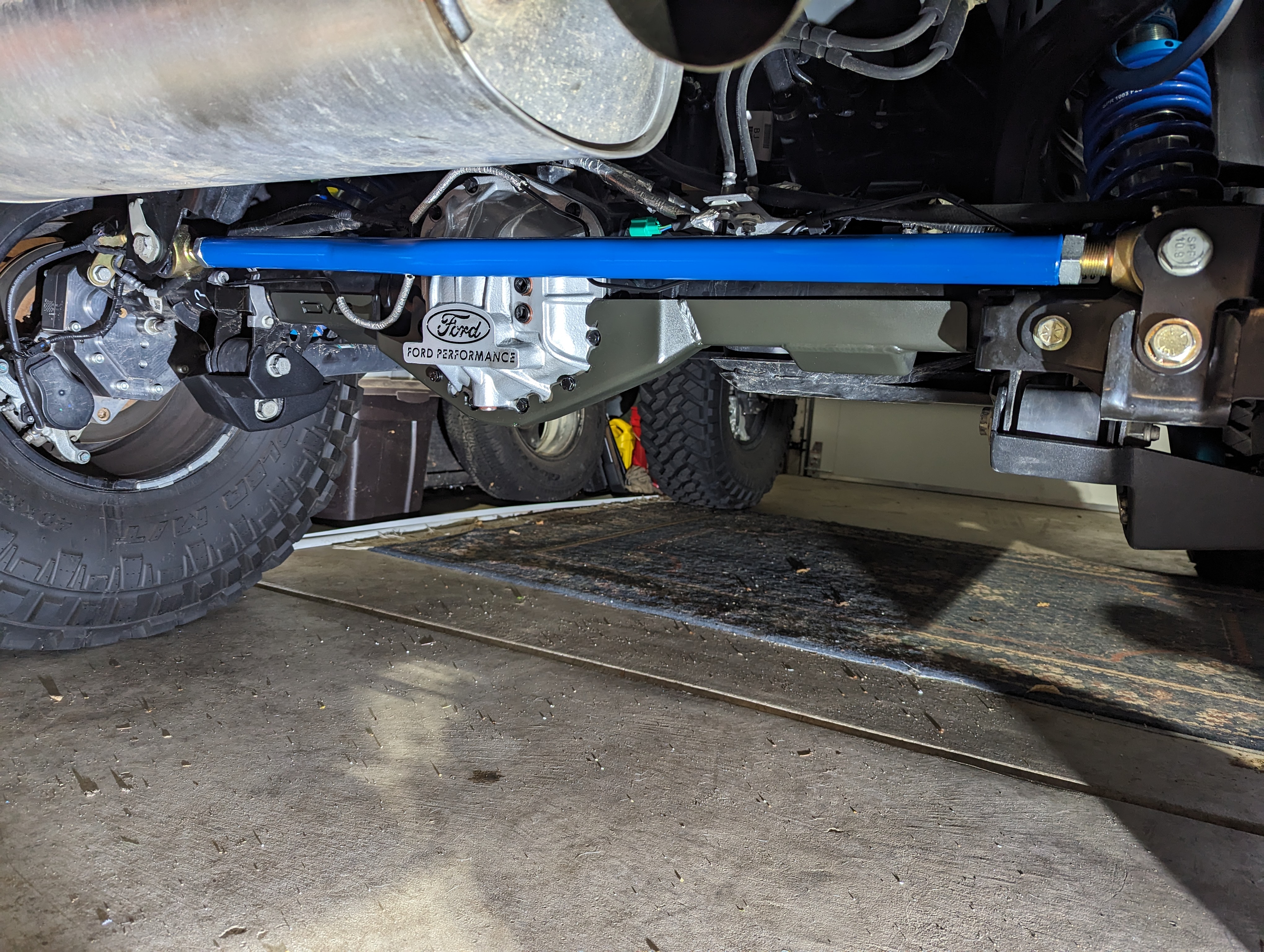 diff skids and shock skids and diff cover.jpg