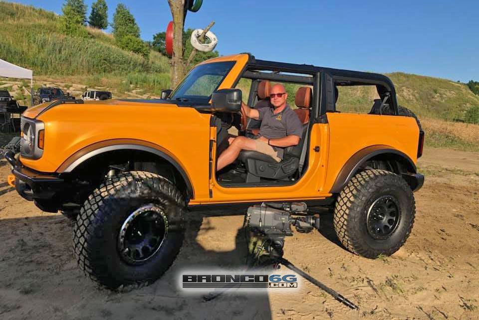 2021 Bronco 2 inch lift kit 37 inch tires.jpg