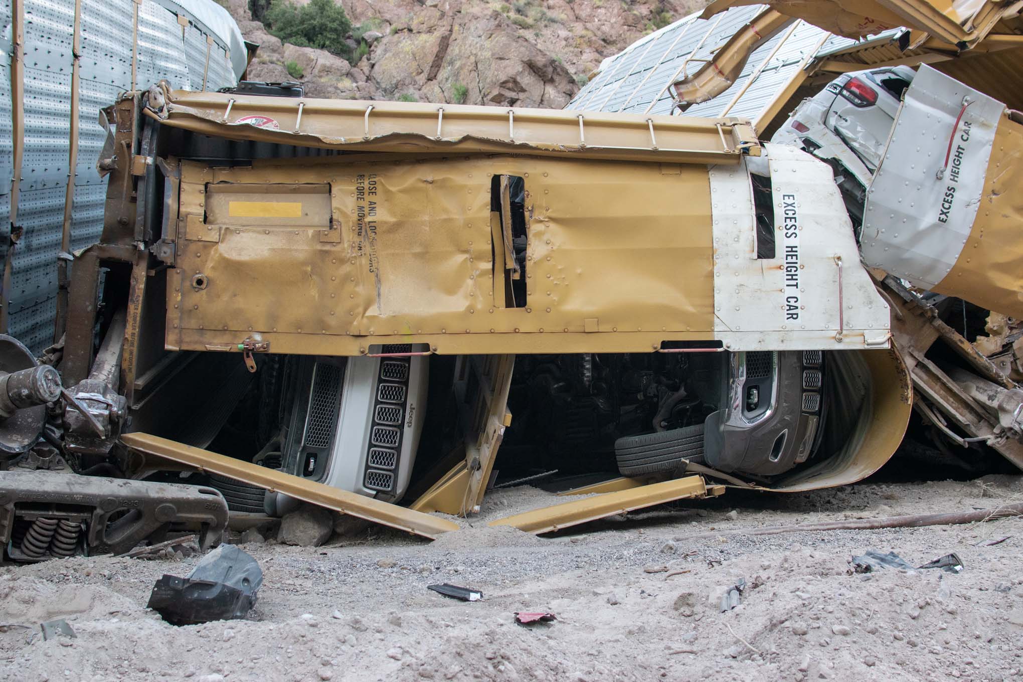nevada-train-derailment-destroys-jeep-rubicon-gladiator-gm-trucks-15.jpg
