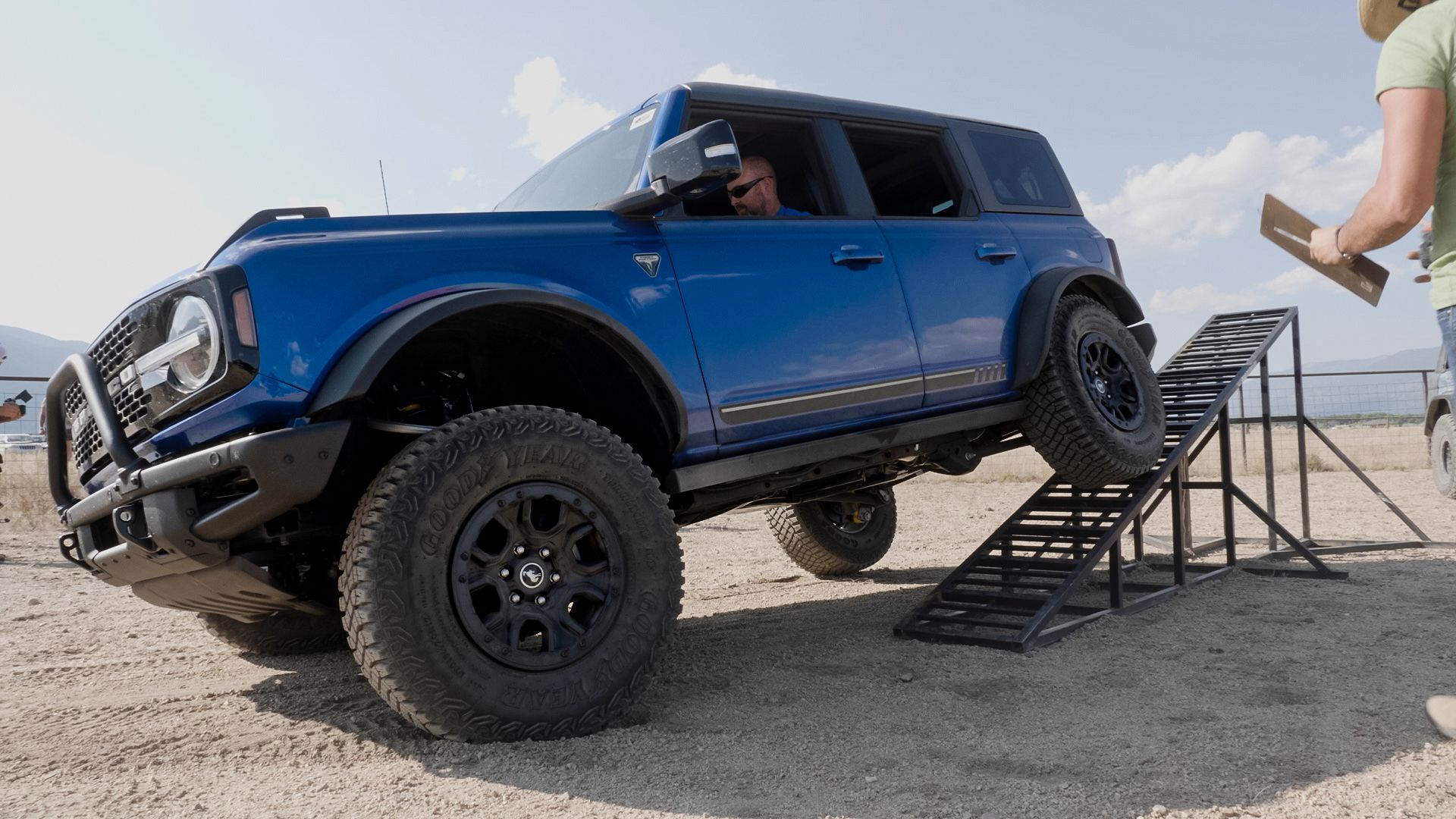 Flex-ED-Wild-Horses-2021-Ford-Bronco.jpg