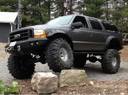 Moddz 2000 Ford Excursion 4×4 – Blue Oval Trucks