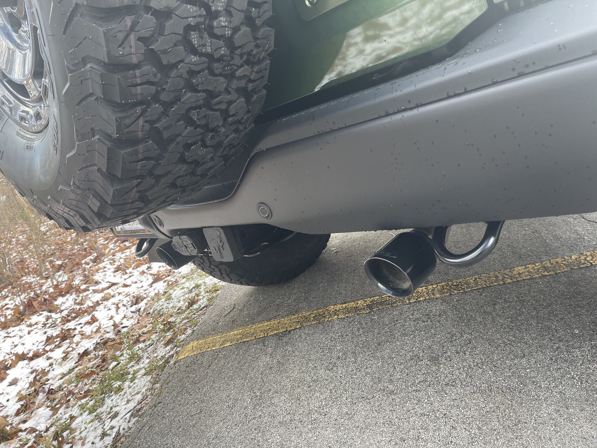 Bronco_Exhaust_Close.jpg