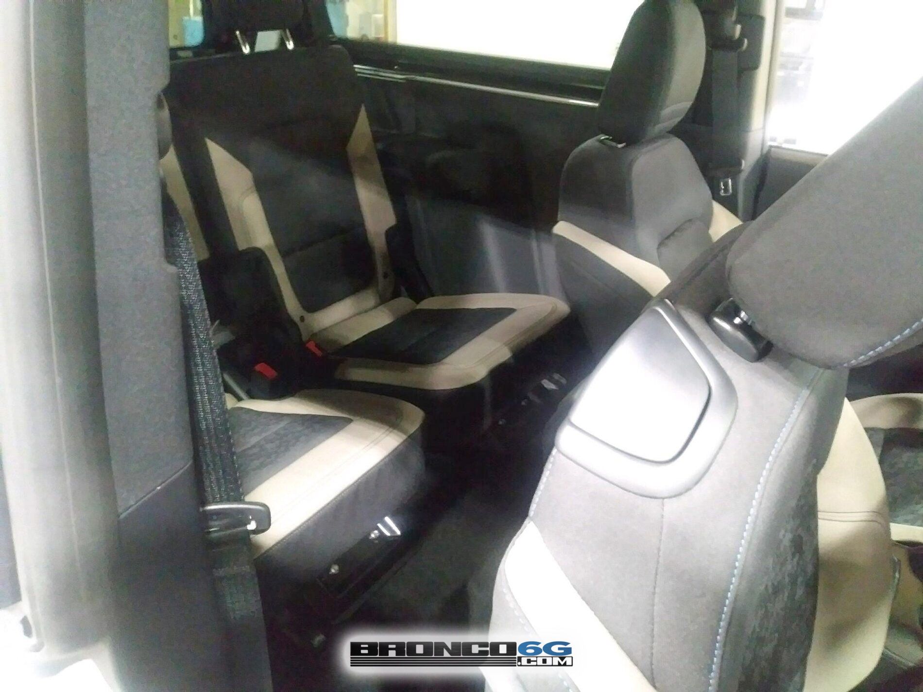 2021 Bronco interior factory production line photos 40 Wildtrak 3.jpg