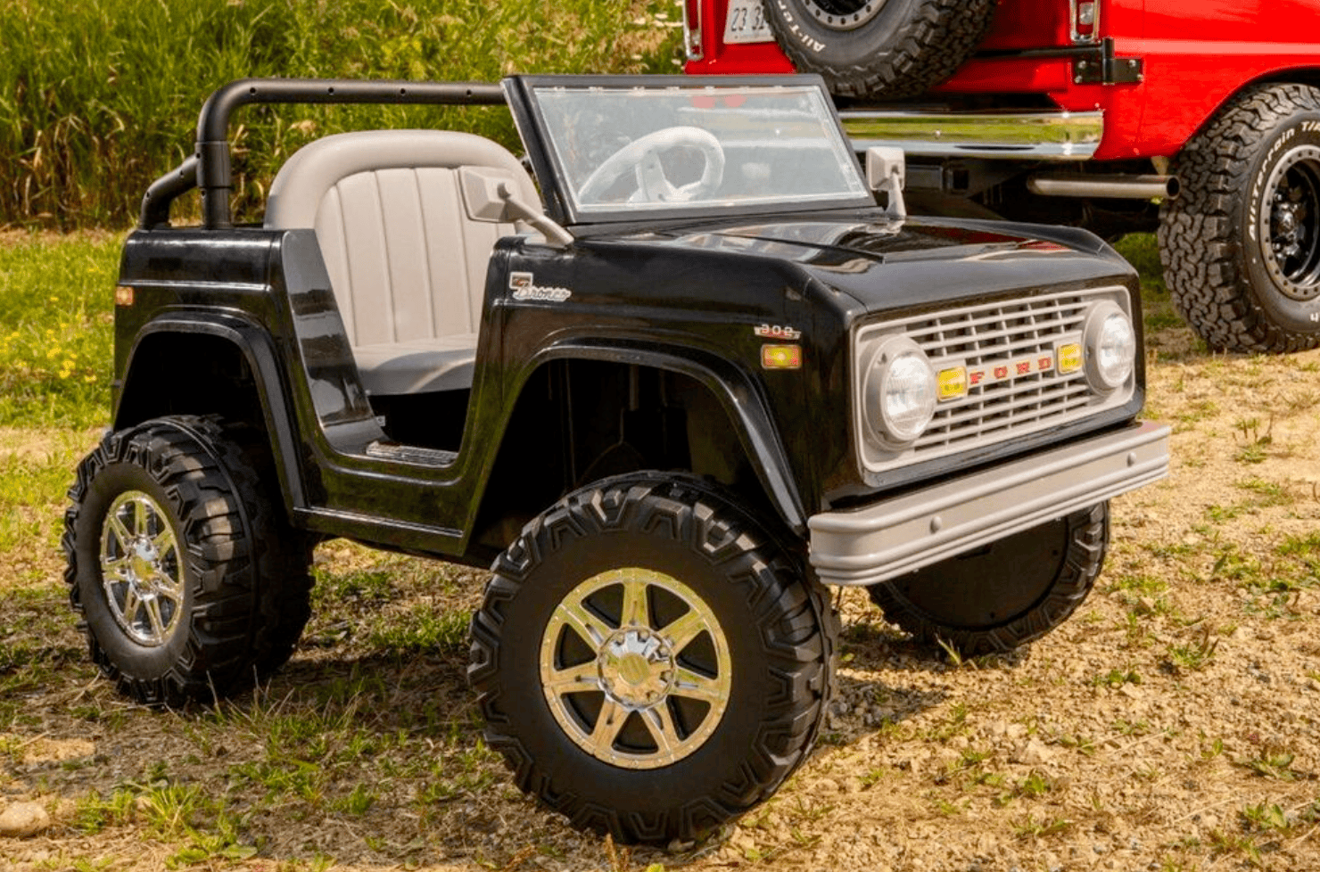 Ford Bronco toy car.png