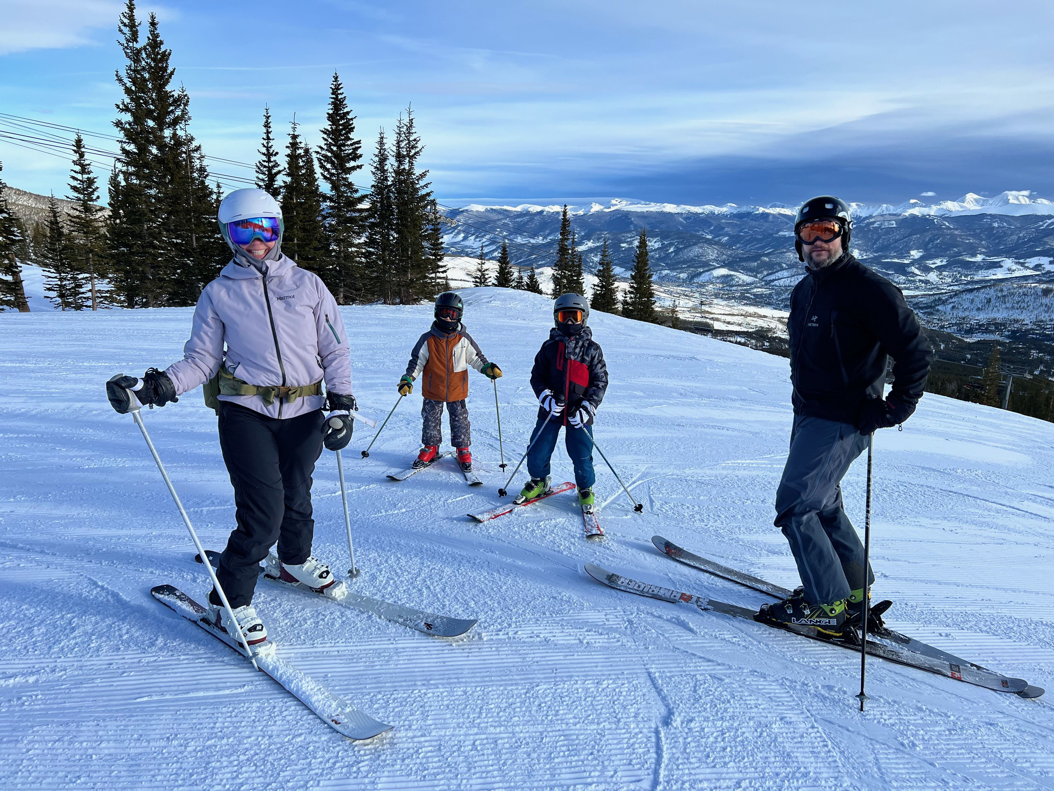 Neal Laura Henry Laurence Skiing Breck Jan-24.jpeg