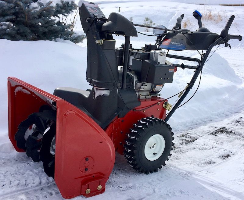 Toro 2-Stage Snowblower Tecumseh Engine.jpg