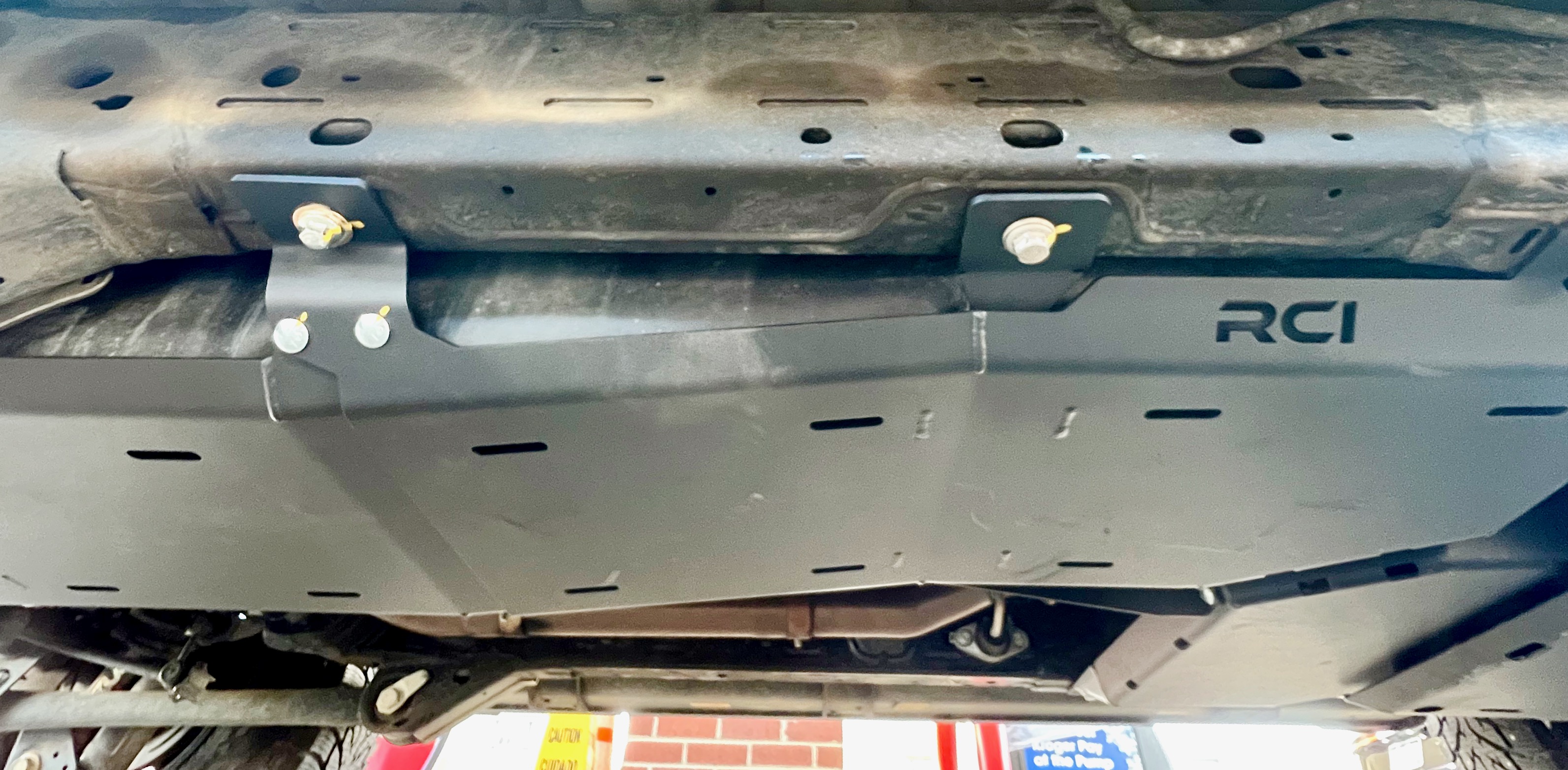 RCI Fuel Tank Skid Plate 2 Jan-24.jpeg