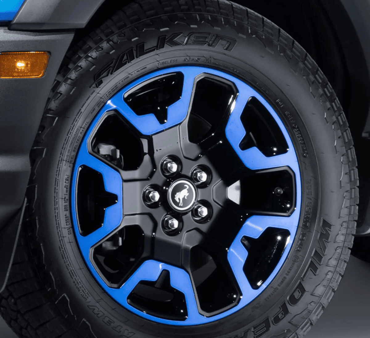 Bronco Sport Blue Free Wheeling Package-3.png